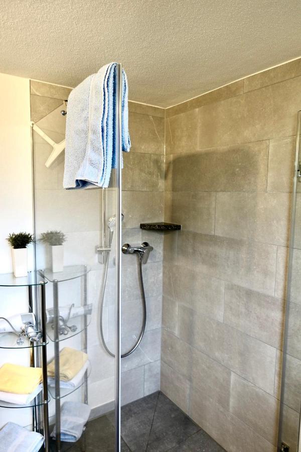 Ferienwohnung #4 Mit Terrasse In Zentraler Dennoch Ruhiger Lage - Stadtbus Vor Der Tuer! Lindau  Dış mekan fotoğraf