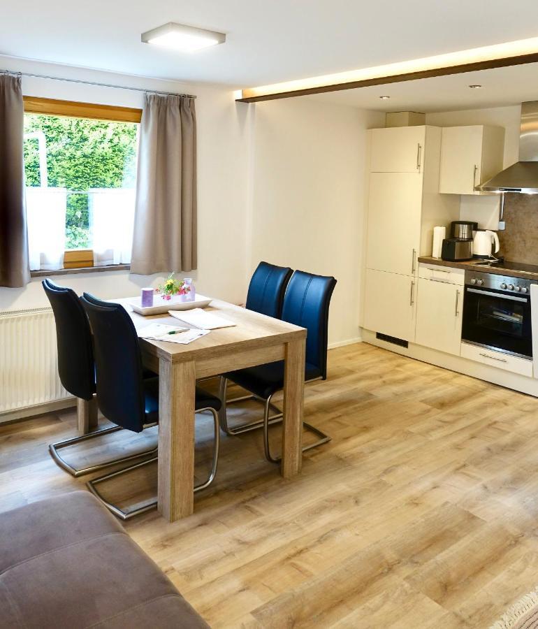 Ferienwohnung #4 Mit Terrasse In Zentraler Dennoch Ruhiger Lage - Stadtbus Vor Der Tuer! Lindau  Dış mekan fotoğraf